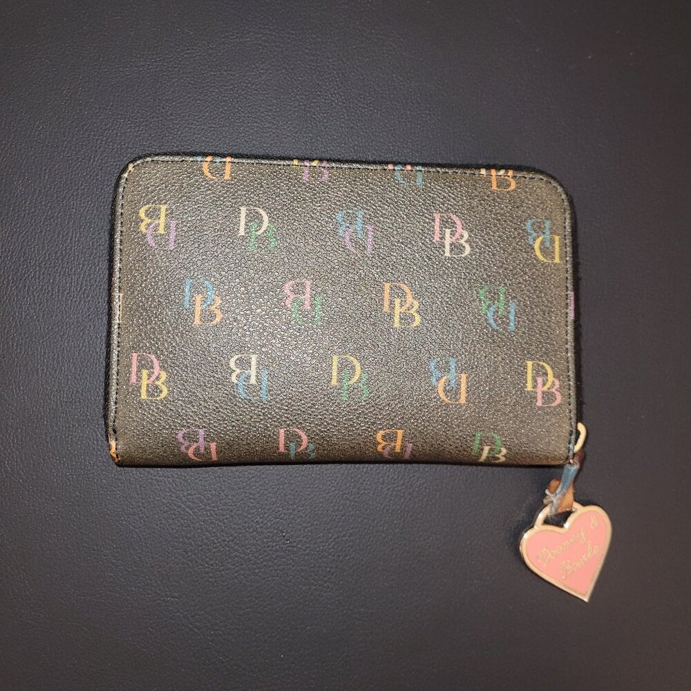 Y2k Vintage Dooney & Bourke Rainbow Zip Around Wallet with heart shaped charm